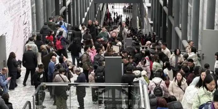 逛博物馆看灯会赏非遗 江西景德镇春节文旅“大餐”