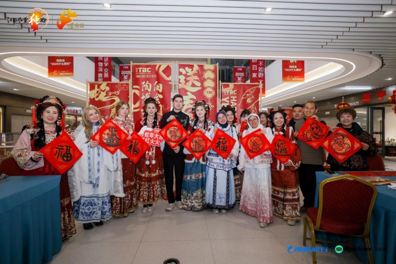 入境游潮涌,景德镇为何成为全球旅游目的地(图1) 入境游潮涌,景德镇为何成为全球旅游目的地(图1)