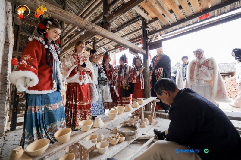 入境游潮涌,景德镇为何成为全球旅游目的地(图4) 入境游潮涌,景德镇为何成为全球旅游目的地(图4)